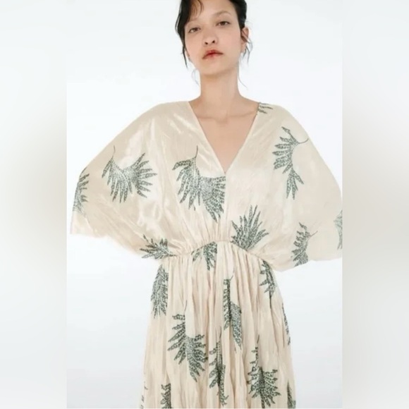 ZARA Wrinkled‎ Effect Printed Satin Maxi Dress in Ecru & Sage Green Size Medium - Picture 4 of 16